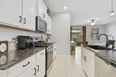 14154 W Voltaire Street, Surprise, AZ 85379 - Photo 9