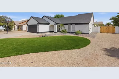 7742 W Cherry Hills Drive, Peoria, AZ 85345 - Photo 3