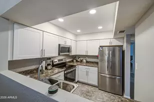 916 S Hacienda Dr, Tempe, AZ 85281 - Photo 7