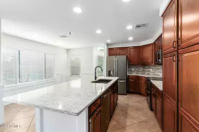 7217 W Crest Lane, Glendale, AZ 85310 - Photo 15