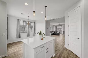 2090 S Dorsey Ln, Tempe, AZ 85282 - Photo 13