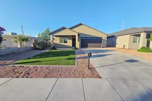 913 E Fremont Rd, Phoenix, AZ 85042 - Photo 1