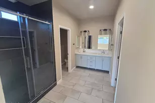 913 E Fremont Rd, Phoenix, AZ 85042 - Photo 7