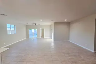 913 E Fremont Rd, Phoenix, AZ 85042 - Photo 11