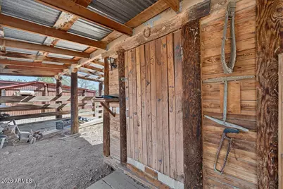 602 W Circle Mountain Road, New River, AZ 85087 - Photo 25