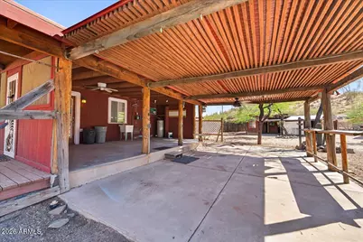 602 W Circle Mountain Road, New River, AZ 85087 - Photo 3
