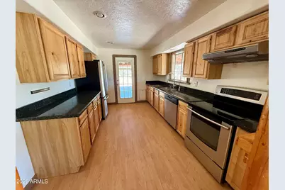 602 W Circle Mountain Road, New River, AZ 85087 - Photo 3