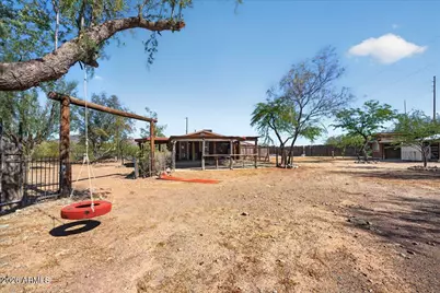 602 W Circle Mountain Road, New River, AZ 85087 - Photo 27