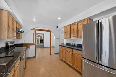 602 W Circle Mountain Road, New River, AZ 85087 - Photo 7