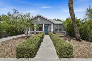 2326 N Dayton St, Phoenix, AZ 85006 - Photo 1