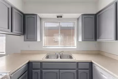 615 N Arrowhead Drive #Apt 3, Chandler, AZ 85224 - Photo 13