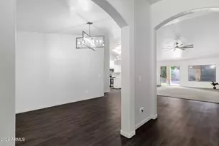 910 S Paradise Dr, Gilbert, AZ 85233 - Photo 9