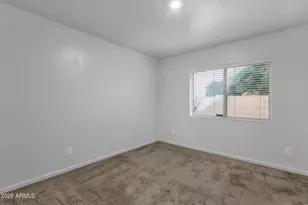 910 S Paradise Dr, Gilbert, AZ 85233 - Photo 23