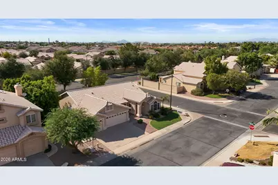 910 S Paradise Drive, Gilbert, AZ 85233 - Photo 47