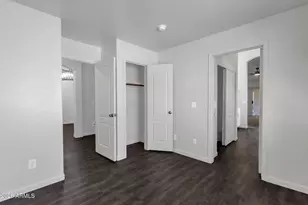 910 S Paradise Dr, Gilbert, AZ 85233 - Photo 37