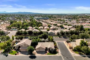 910 S Paradise Dr, Gilbert, AZ 85233 - Photo 49