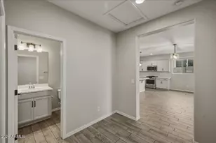 12826 W Tuckey Ln, Glendale, AZ 85307 - Photo 23
