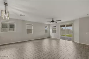 12826 W Tuckey Ln, Glendale, AZ 85307 - Photo 15