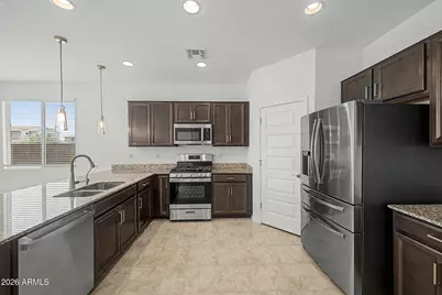 9004 W Georgia Avenue, Glendale, AZ 85305 - Photo 3