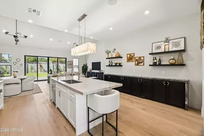 3210 E Oregon Avenue, Phoenix, AZ 85018 - Photo 9