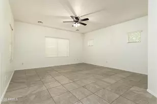 12175 W Locust Ln, Avondale, AZ 85323 - Photo 9