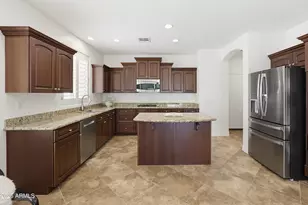 6607 W Cordia Ln, Phoenix, AZ 85083 - Photo 11