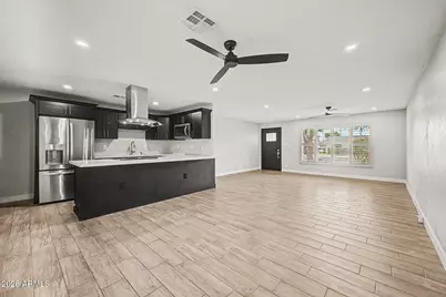 4038 W Maryland Avenue, Phoenix, AZ 85019 - Photo 9