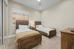 22852 N 52nd St, Phoenix, AZ 85054 - Photo 33