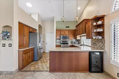 20004 N 98th Lane, Peoria, AZ 85382 - Photo 9