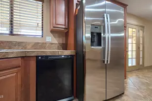 8002 W Maryland Ave, Glendale, AZ 85303 - Photo 17