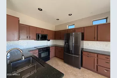10807 W Monte Vista Road, Avondale, AZ 85392 - Photo 11