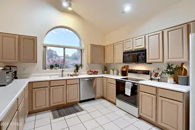 5022 W Buckskin Trail W, Phoenix, AZ 85083 - Photo 9