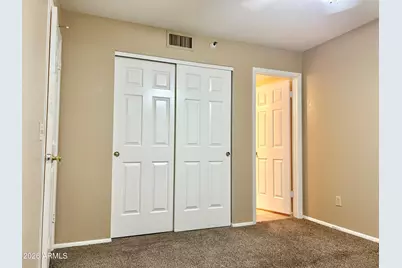17 E Ruth Avenue #Unit 209, Phoenix, AZ 85020 - Photo 9