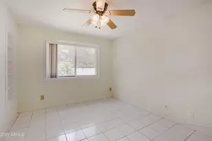 856 E Paradise Ln, Phoenix, AZ 85022 - Photo 15