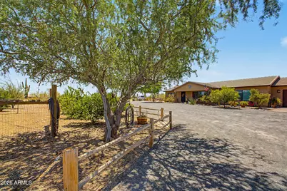 32510 N 165th Avenue, Surprise, AZ 85387 - Photo 1