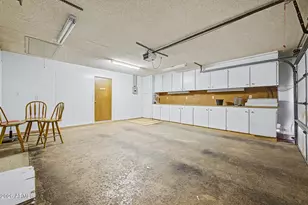 12011 S Tomi Dr, Phoenix, AZ 85044 - Photo 23