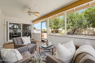 12011 S Tomi Dr, Phoenix, AZ 85044 - Photo 11