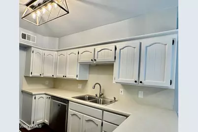 4800 N 68th Street #120, Scottsdale, AZ 85251 - Photo 9
