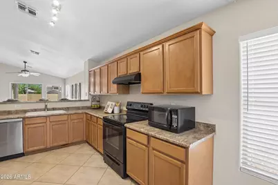 11822 W Flanagan Street, Avondale, AZ 85323 - Photo 17