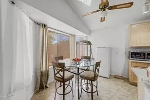 4625 E Lavender Ln, Phoenix, AZ 85044 - Photo 11