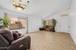 4625 E Lavender Ln, Phoenix, AZ 85044 - Photo 9