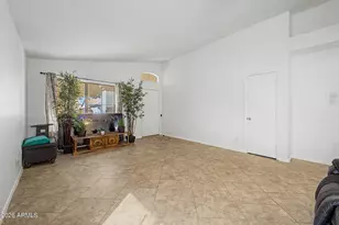 4625 E Lavender Ln, Phoenix, AZ 85044 - Photo 7