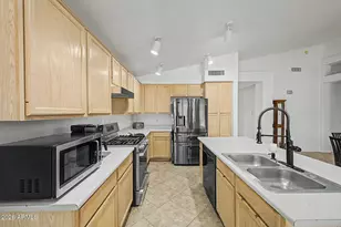 4625 E Lavender Ln, Phoenix, AZ 85044 - Photo 15