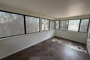 705 E Michelle Dr, Phoenix, AZ 85022 - Photo 9