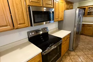 705 E Michelle Dr, Phoenix, AZ 85022 - Photo 7