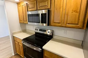 705 E Michelle Dr, Phoenix, AZ 85022 - Photo 5