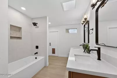 8713 E Sage Drive, Scottsdale, AZ 85250 - Photo 17