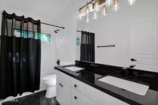 7240 N Dreamy Draw Dr, Phoenix, AZ 85020 - Photo 13