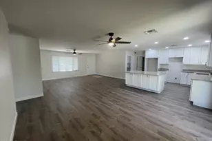 2920 E Michelle Dr, Phoenix, AZ 85032 - Photo 7