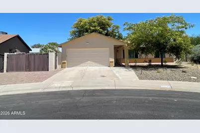 2920 E Michelle Drive, Phoenix, AZ 85032 - Photo 1